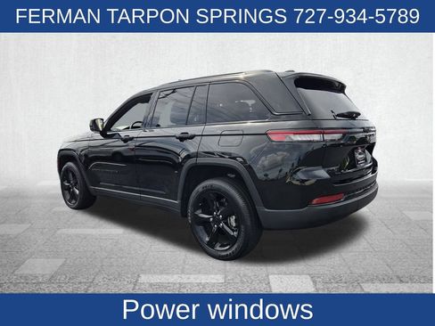 Used 2023 Jeep Grand Cherokee Altitude AWD/4WD image 8