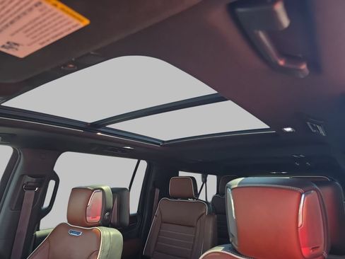 Certified 2023 GMC Yukon XL Denali Ultimate AWD/4WD image 33