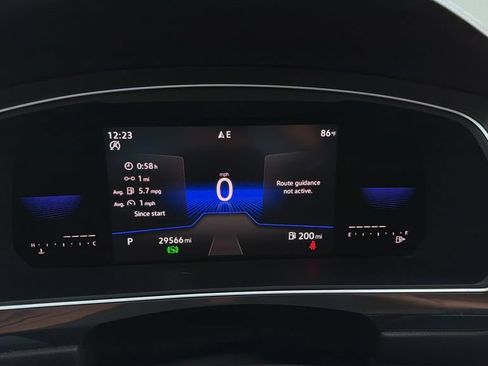 Certified 2022 Volkswagen Tiguan SE FWD image 28