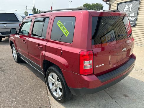 Used 2013 Jeep Patriot Latitude AWD/4WD image 7
