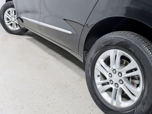 Used 2019 Buick Enclave Essence w/ Trailering Package, 5000 lbs. AWD/4WD image 12