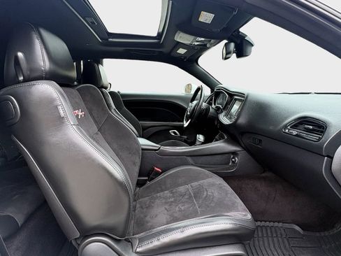 Used 2016 Dodge Challenger R/T Plus RWD image 19