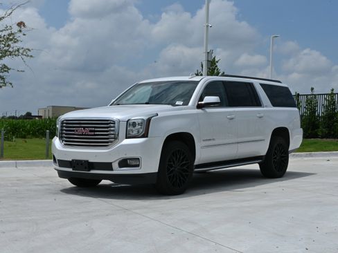 Used 2019 GMC Yukon XL SLT w/ Premium Edition RWD image 5