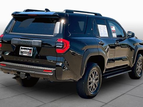 Used 2025 Toyota 4Runner SR5 AWD/4WD image 12