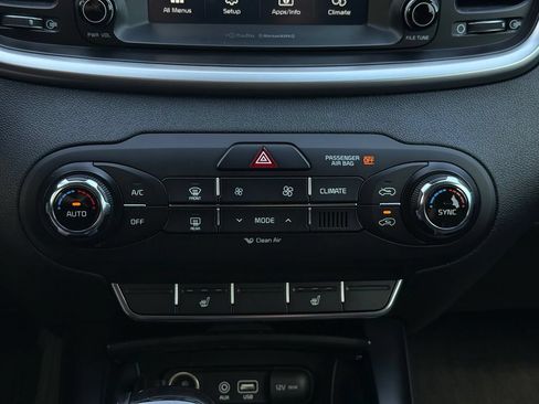 Used 2017 Kia Sorento AWD w/ LX Convenience Package image 28