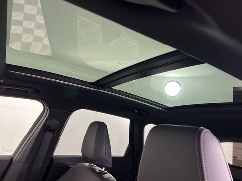 Used 2026 BMW X1 xDrive28i w/ Technology Package image 24