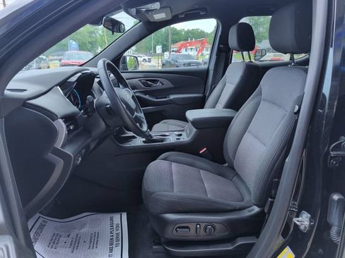 Used 2023 Chevrolet Traverse LT FWD image 11