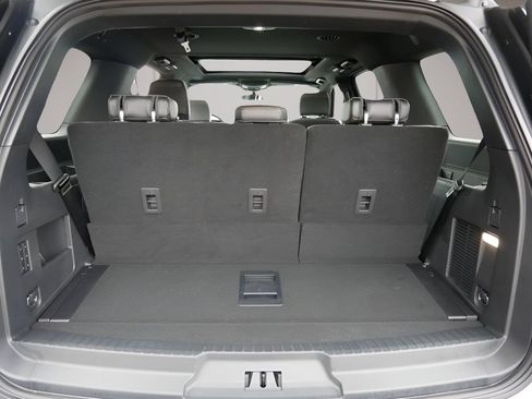 Used 2024 Ford Expedition Platinum AWD/4WD image 12