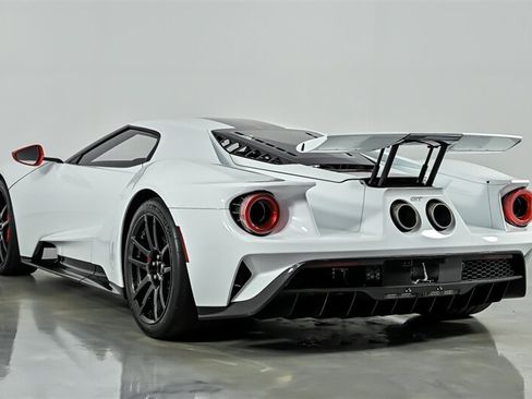 Used 2020 Ford GT Carbon Series RWD image 10