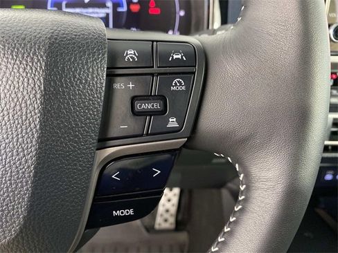 Used 2026 Toyota Camry SE w/ Convenience Package image 16