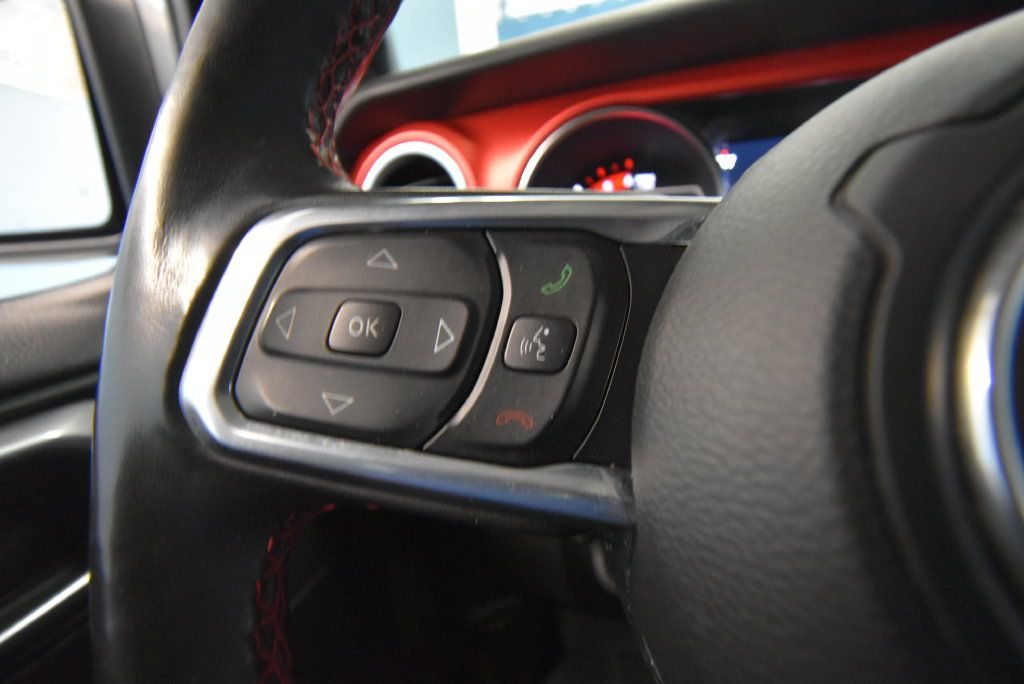 Used 2021 Jeep Gladiator Rubicon AWD/4WD image 10