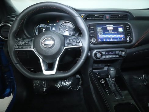 Certified 2023 Nissan Kicks SR w/ SR Premium Package FWD image 29