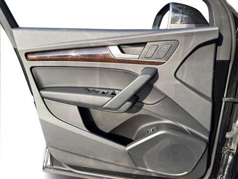 Used 2018 Audi Q5 2.0T Premium Plus w/ Premium Plus Package image 24