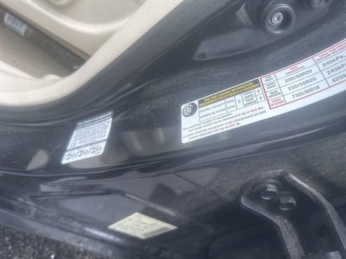 Used 2015 Nissan Murano Platinum w/ Platinum Technology Package image 17