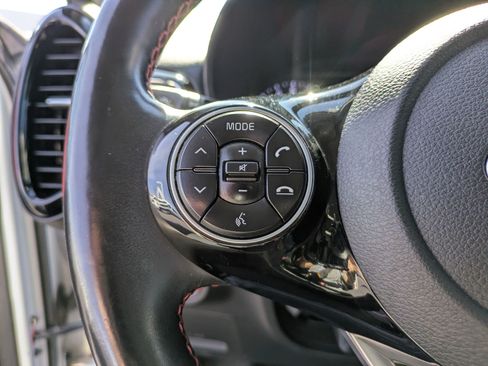 Used 2021 Kia Soul Turbo FWD image 18