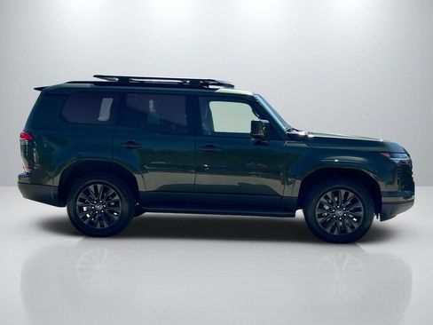 Used 2025 Lexus GX 550 w/ Accessory Package (2T) AWD/4WD image 4