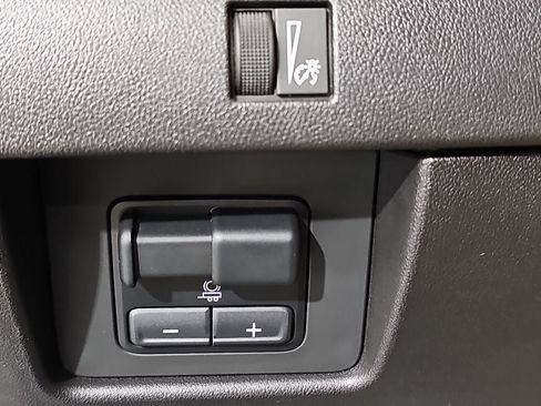 Used 2024 Chevrolet Colorado ZR2 w/ ZR2 Bison Edition AWD/4WD image 27