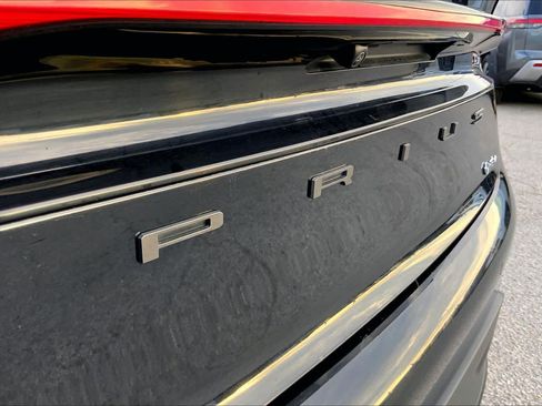 Used 2025 Toyota Prius LE FWD image 10