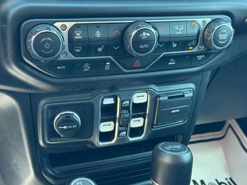 Used 2022 Jeep Wrangler Unlimited Sport AWD/4WD image 21