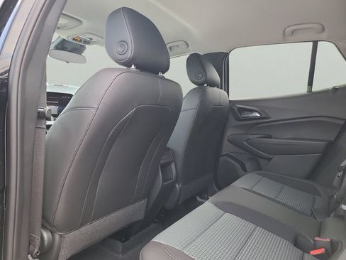 New 2026 Chevrolet Trax LT w/ Midnight Edition FWD image 10