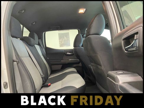 Used 2021 Toyota Tacoma TRD Sport image 15