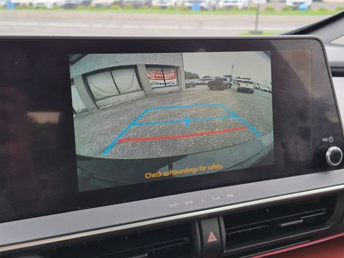 Certified 2023 Toyota Prius Prime FWD image 30