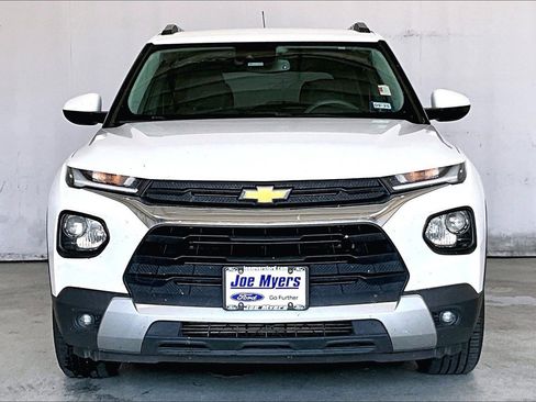 Used 2021 Chevrolet TrailBlazer LT w/ Convenience Package image 3