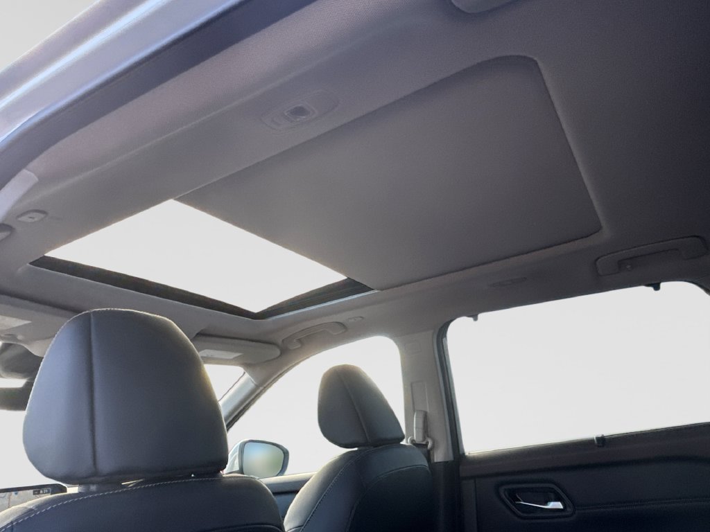 Used 2022 Nissan Rogue SL w/ SL Premium Package FWD image 21