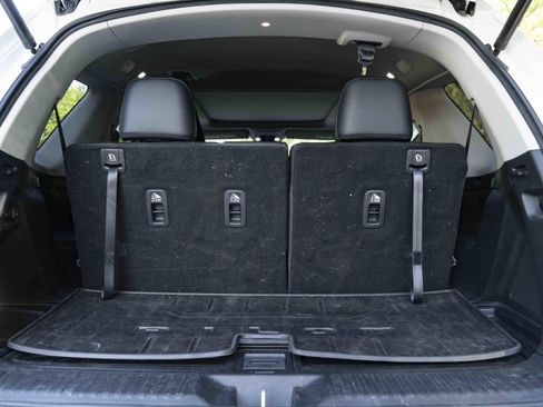 Used 2023 Honda Pilot Touring image 45