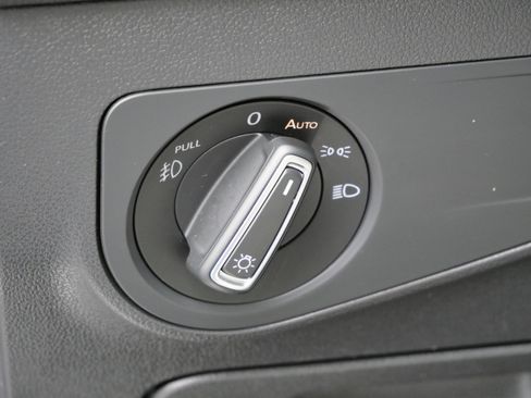 Certified 2021 Volkswagen Tiguan SE R-Line image 20