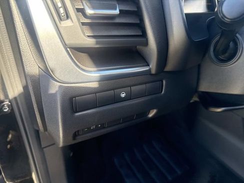 Used 2023 Nissan Rogue SV image 20