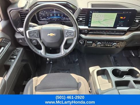 Used 2025 Chevrolet Silverado 1500 LT AWD/4WD image 12