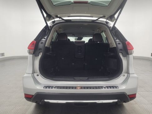 Used 2018 Nissan Rogue SL FWD image 29