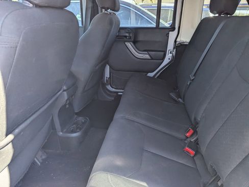 Used 2017 Jeep Wrangler Unlimited Sport w/ Quick Order Package 24S AWD/4WD image 8