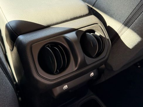 New 2025 Jeep Gladiator Sport image 29