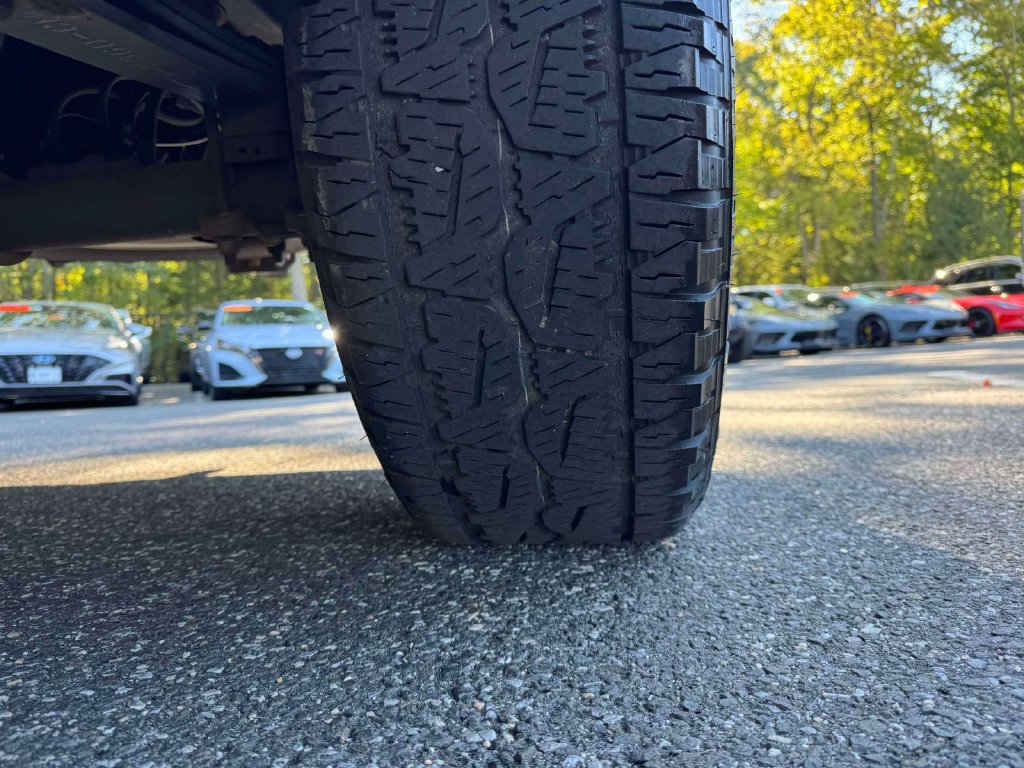 Used 2018 Ford F150 XLT w/ Equipment Group 302A Luxury AWD/4WD image 12