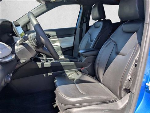 Used 2024 Jeep Compass Limited image 16