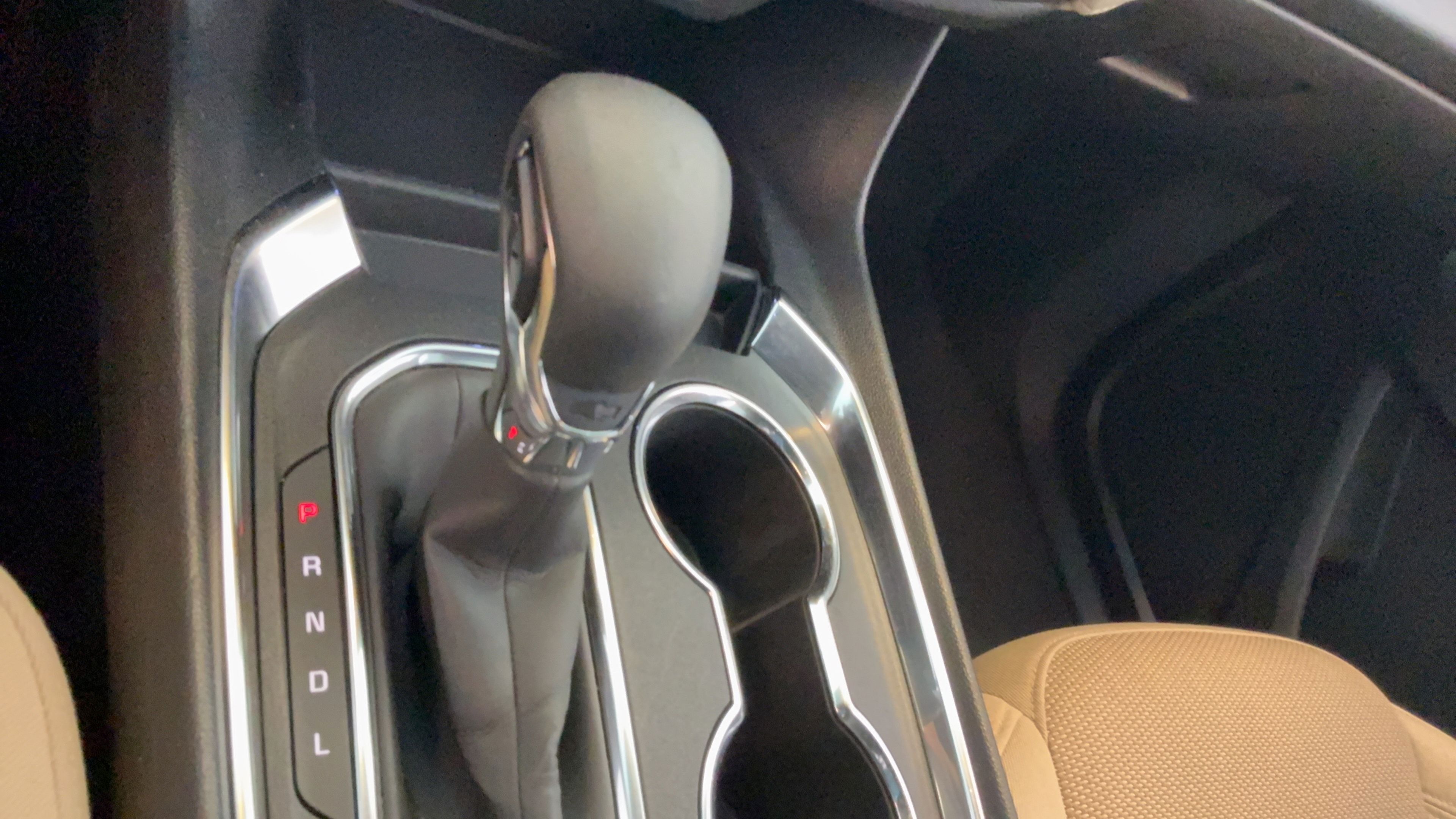 Used 2022 Chevrolet Traverse LS FWD image 14