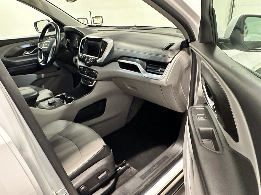 Used 2023 GMC Terrain SLT AWD/4WD image 26