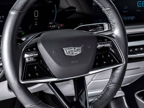 Used 2024 Cadillac Lyriq Luxury image 15