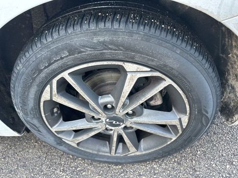 Used 2022 Kia Forte LXS image 7