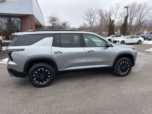 Used 2025 Chevrolet Traverse Z71 w/ Driver Confidence Package image 9