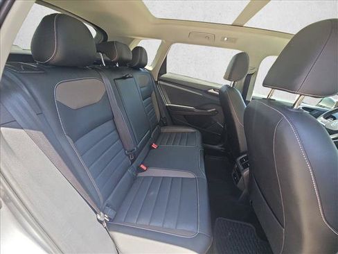 Used 2023 Volkswagen Taos SEL AWD/4WD image 14