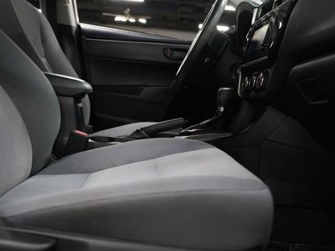 Used 2018 Toyota Corolla L FWD image 27