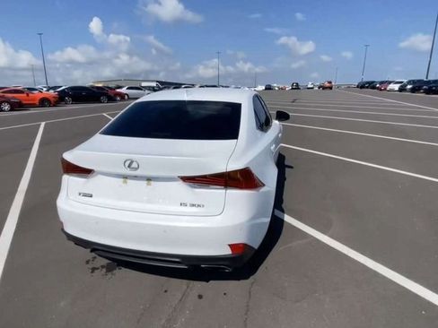 Used 2019 Lexus IS 300 F Sport w/ F Sport Package image 4