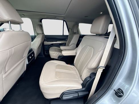 Used 2024 Ford Expedition Limited RWD image 26
