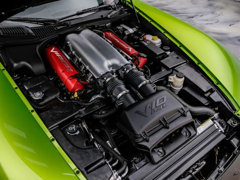 Used 2010 Dodge Viper ACR RWD image 95
