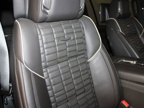 Certified 2022 Cadillac Escalade ESV Sport Platinum w/ LPO, ONYX Package AWD/4WD image 31