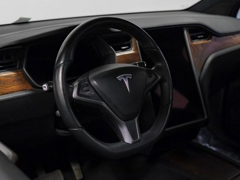 Used 2018 Tesla Model X 75D image 18