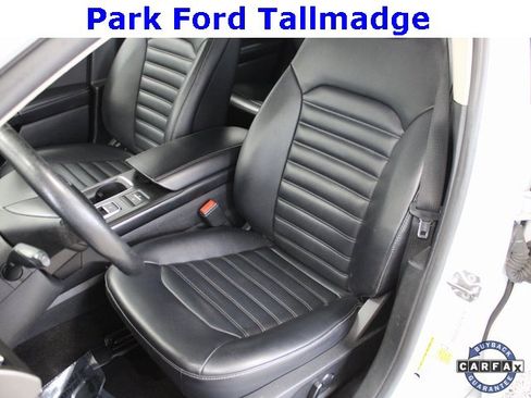 Used 2020 Ford Fusion SEL image 12